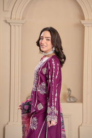 Motif Staple Rod Embroidered Suit
