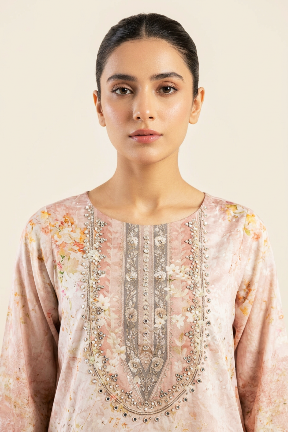 Motif Silk Embroidered Suit-001