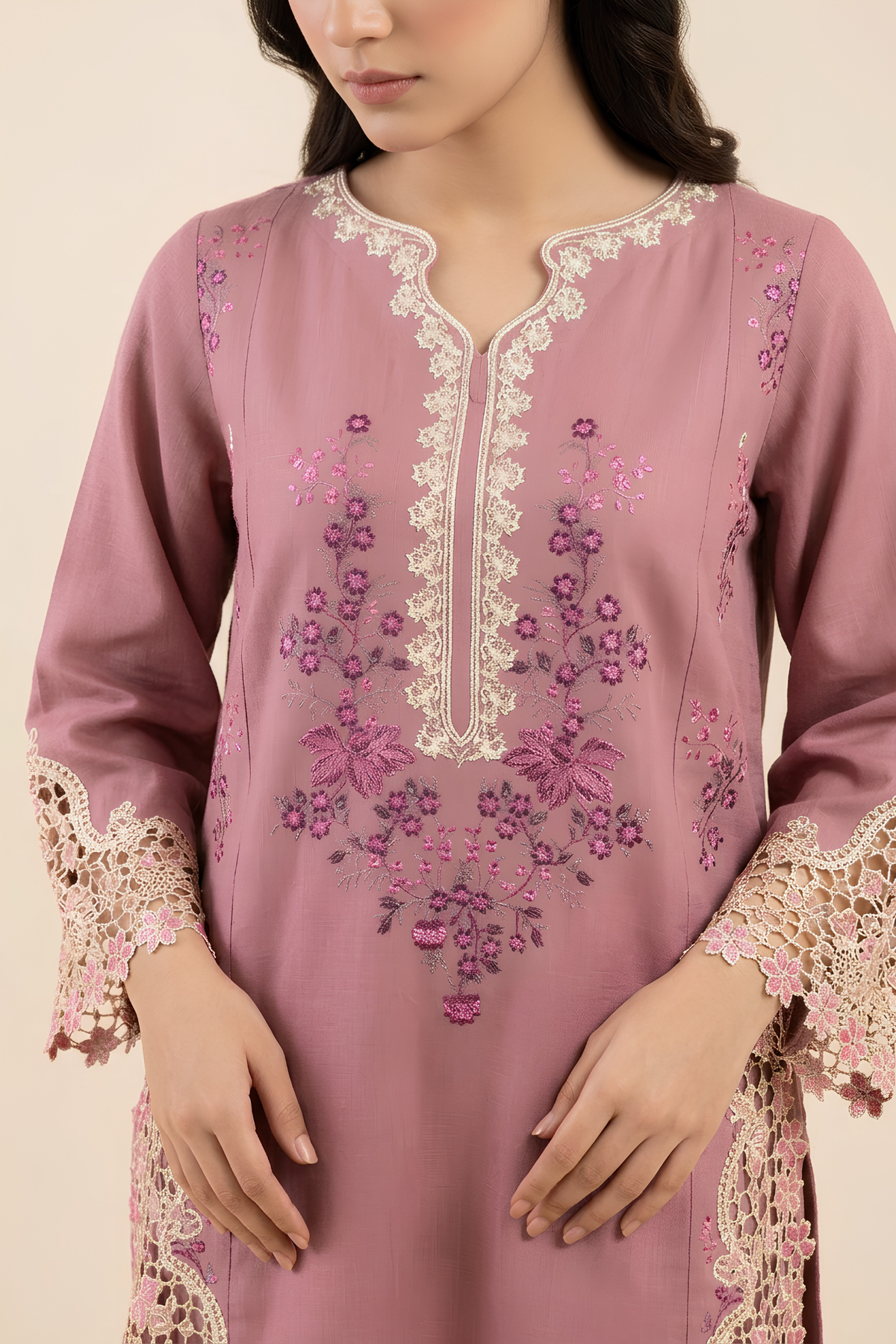 Motif Khaddar Embroidered Suit-017
