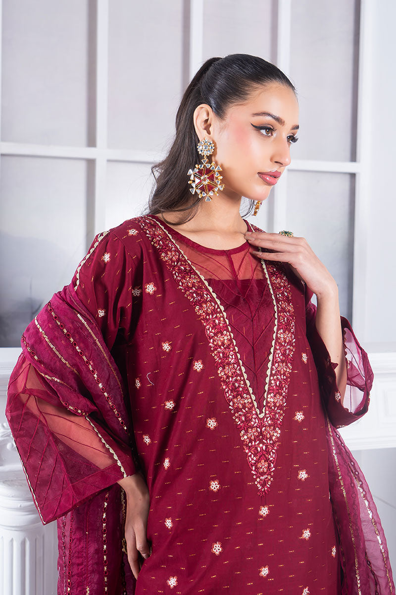 Motif Golden Brosha Embroidered Suit-018