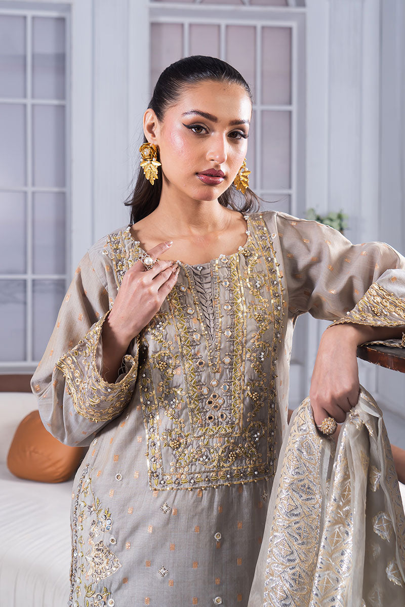 Motif Lorus Jacquard Embroidered Suit-357