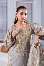 Motif Lorus Jacquard Embroidered Suit-357