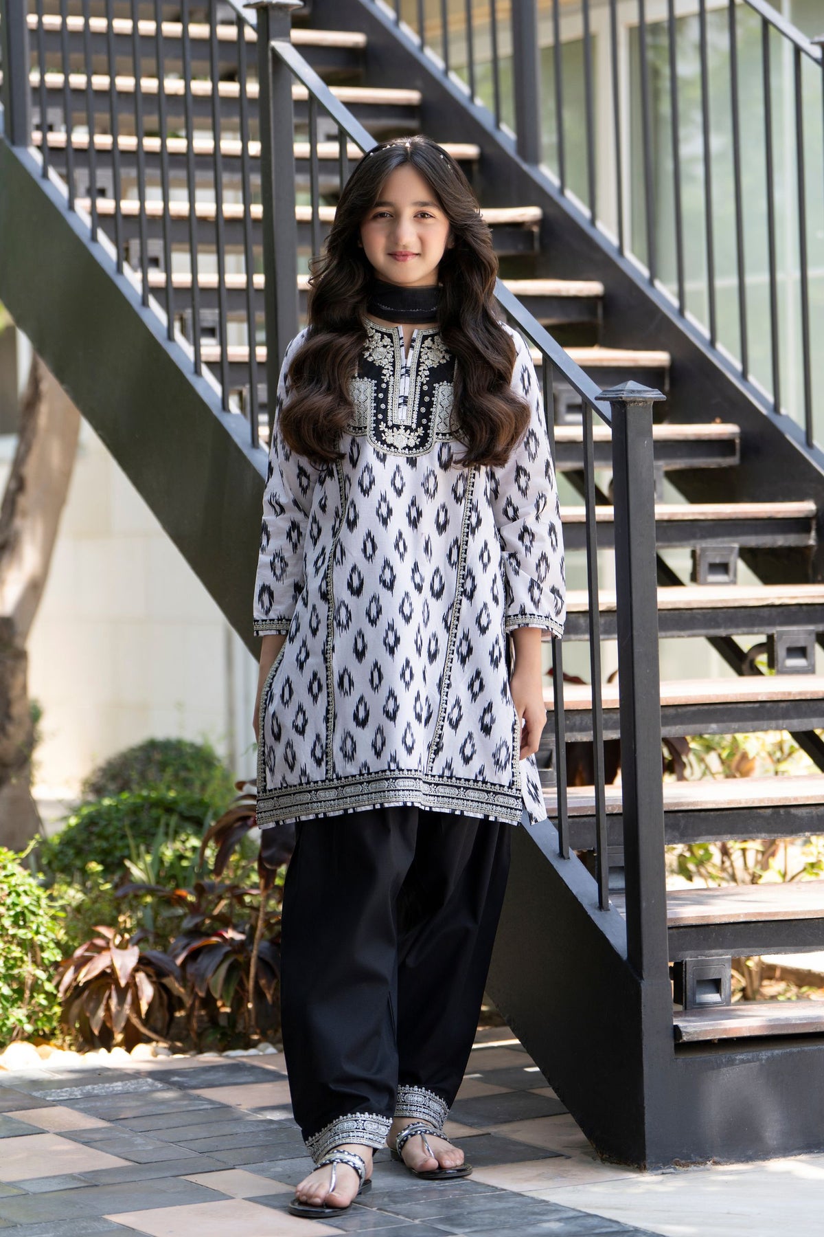 Motif Girls Embroidered Cambric Suit-061