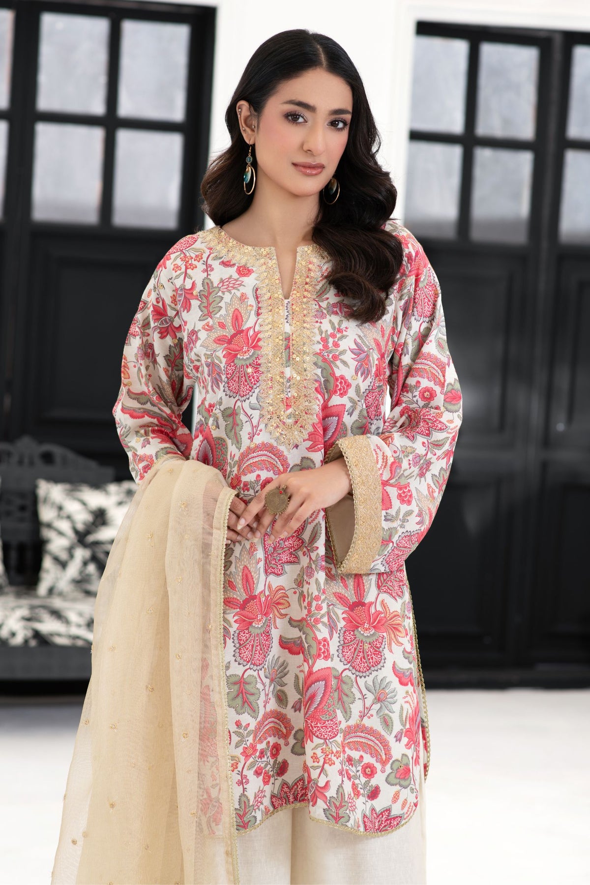 Motif Karandi Embroidered Suit-055