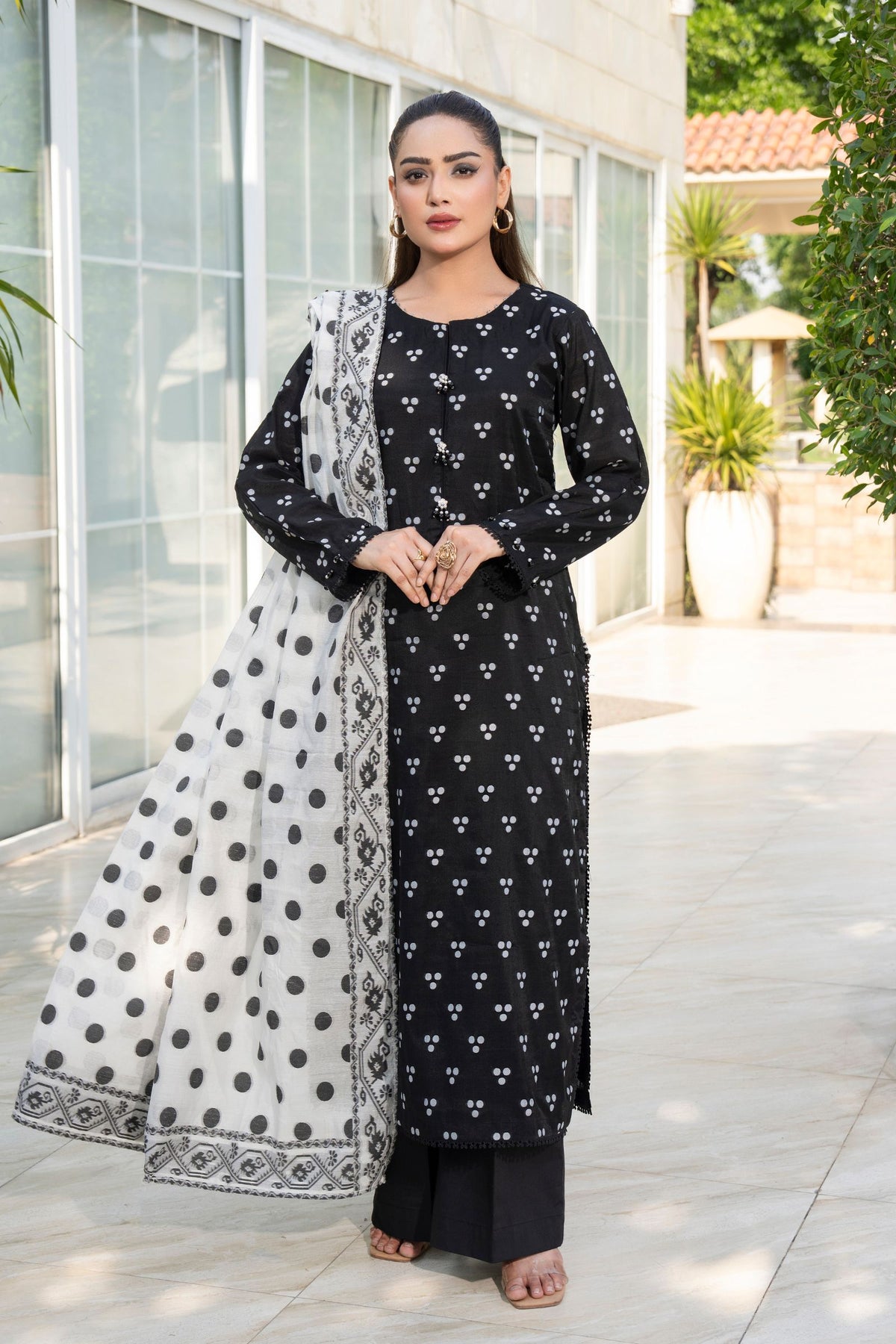 Motif Printed Lawn Suit-3991