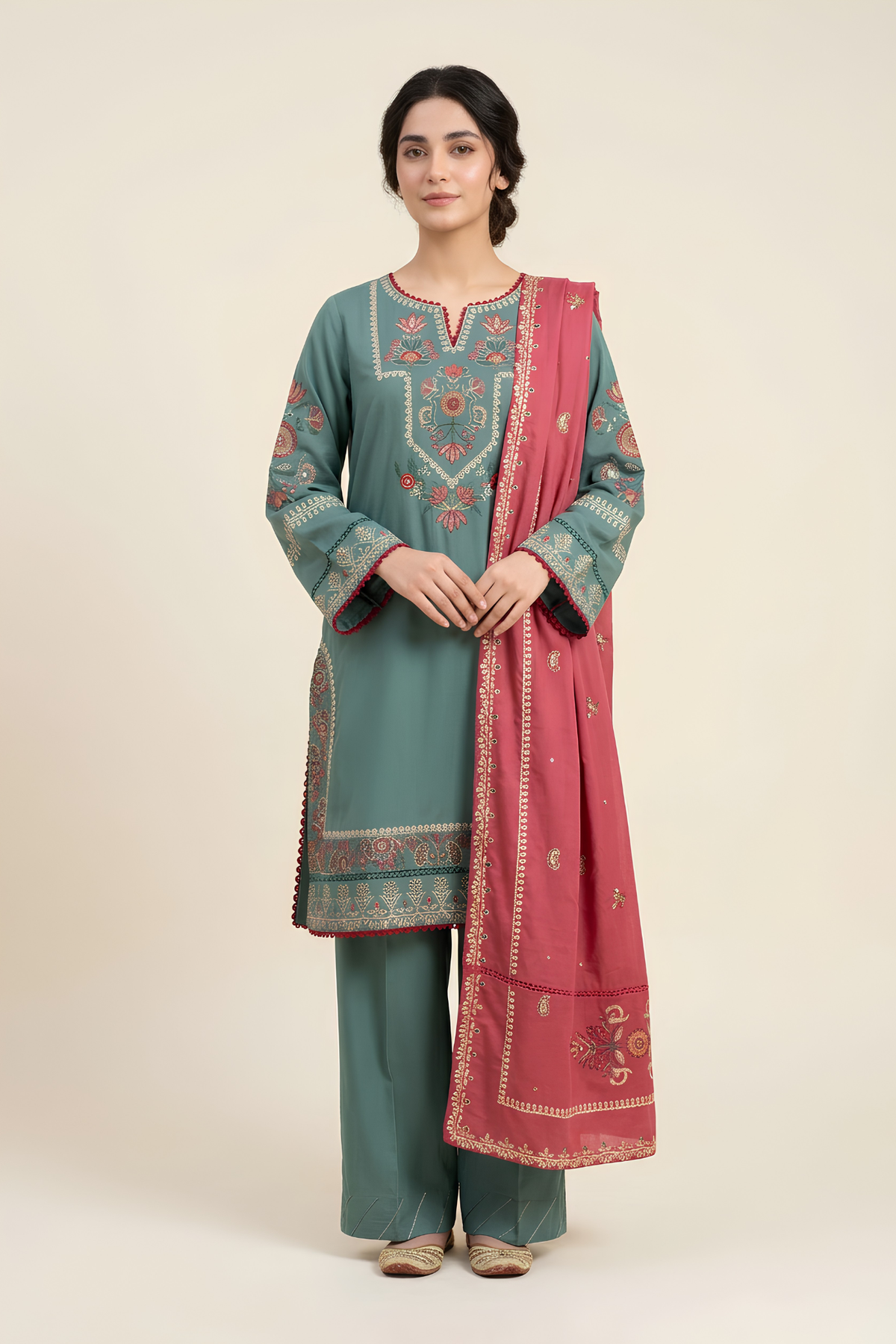 Motif Alpine Embroidered Suit-009