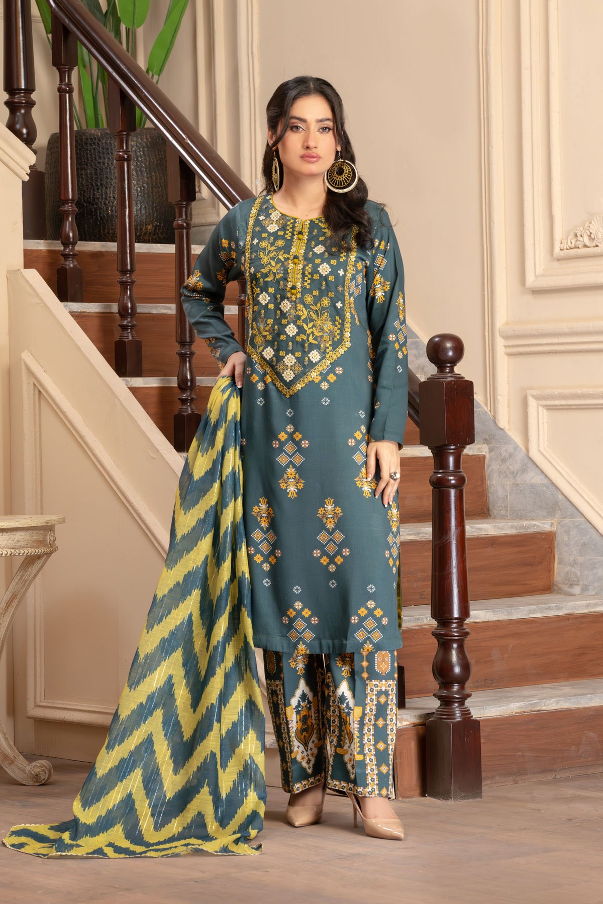 Motif Corduroy Embroidered Suit-003