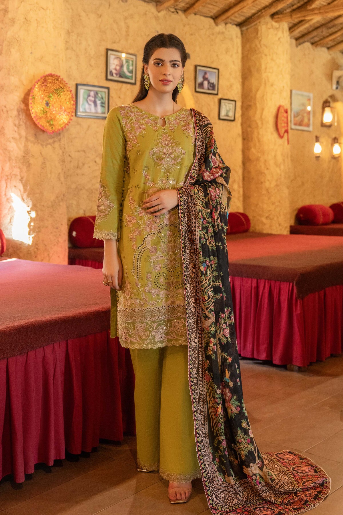 Motif Tilla Barosha  Embroidered Suit