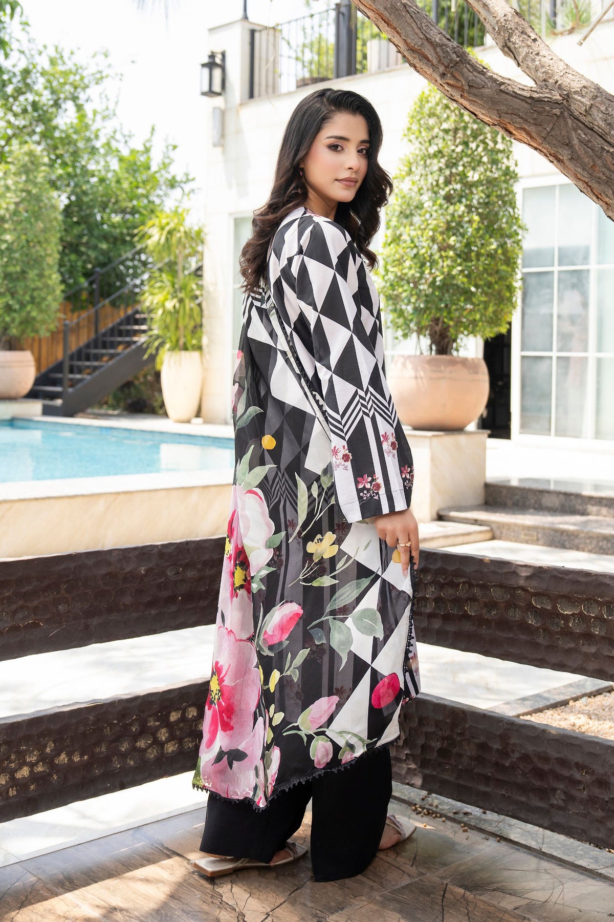 Motif Printed Cambric Suit-007