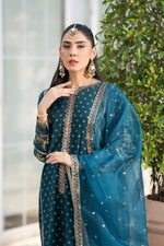 Motif Embroidered Jacquard Suit-011