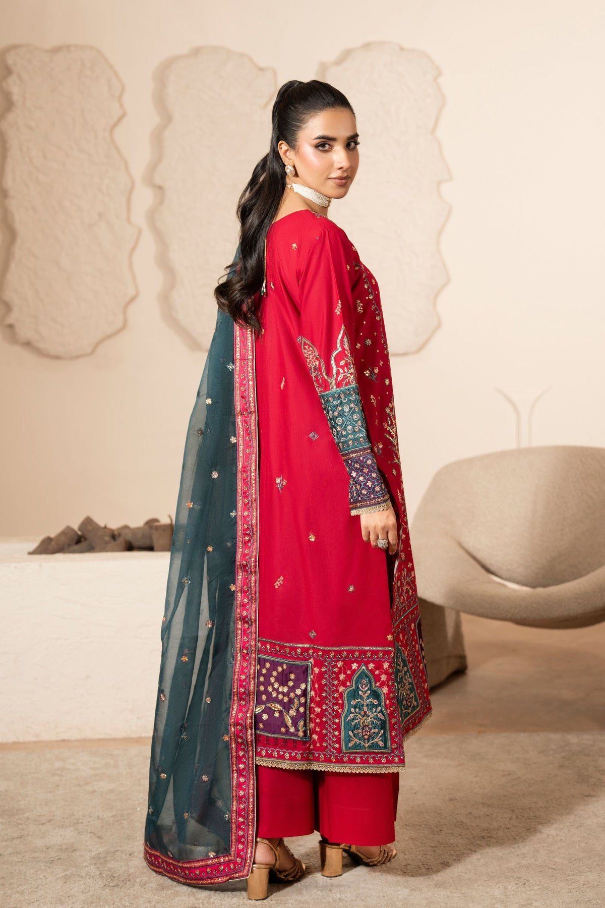 Motif Embroidered Cambric Suit-014
