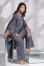 Motif Mesori Embroidered Suit-003