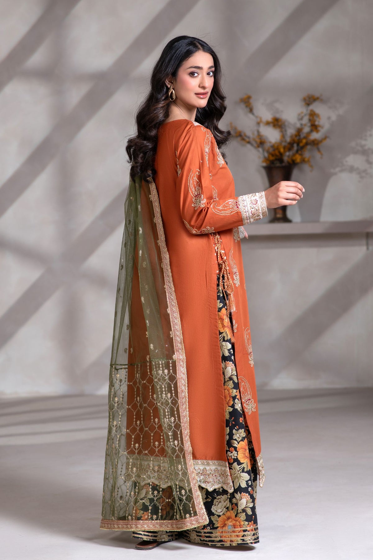 Motif Cambric Embroidered Suit-013