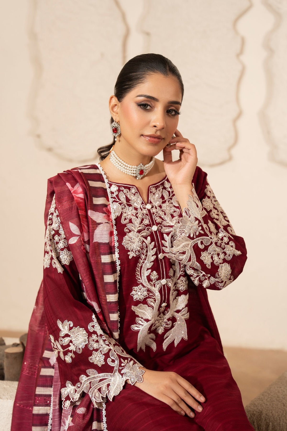 Motif Embroidered Katpana Lawn Suit-009