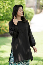Motif Cotton Embroidered Suit-002