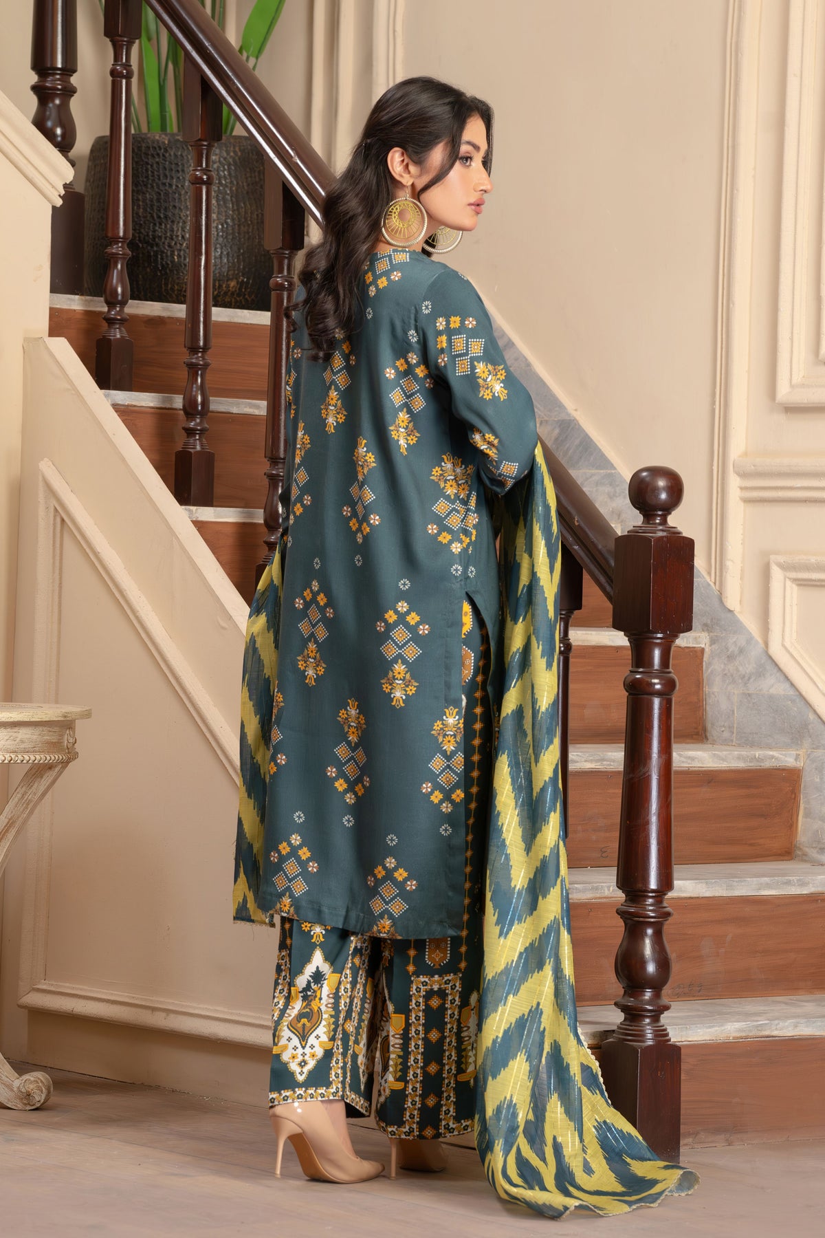 Motif Corduroy Embroidered Suit-003