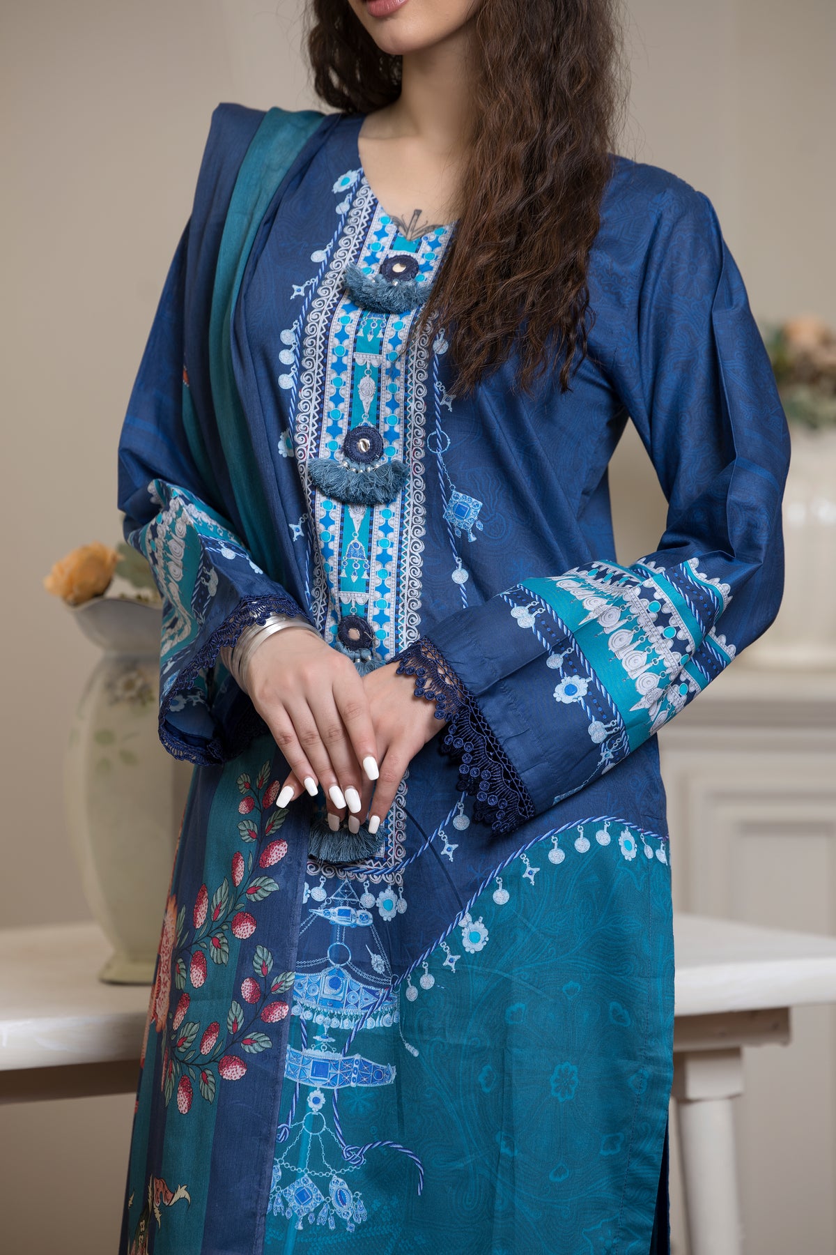 Motif Lawn Printed Suit-015