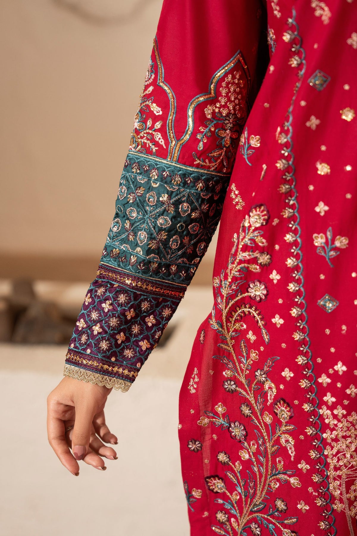 Motif Embroidered Cambric Suit-014