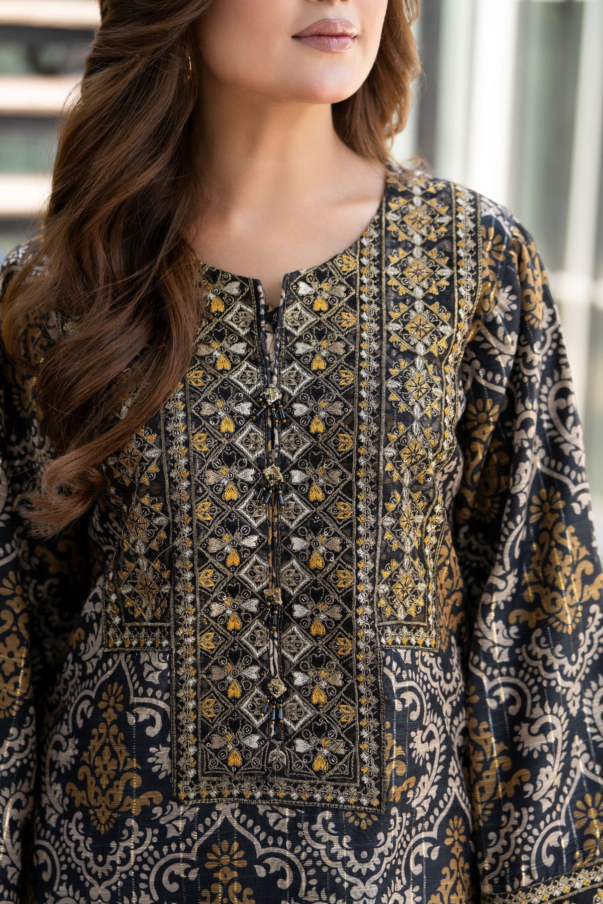 Motif Munar Embroidered Suit-3964
