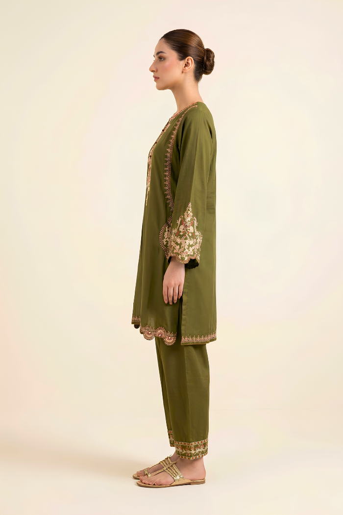 Motif Silk Karandi Embroidered Suit-010