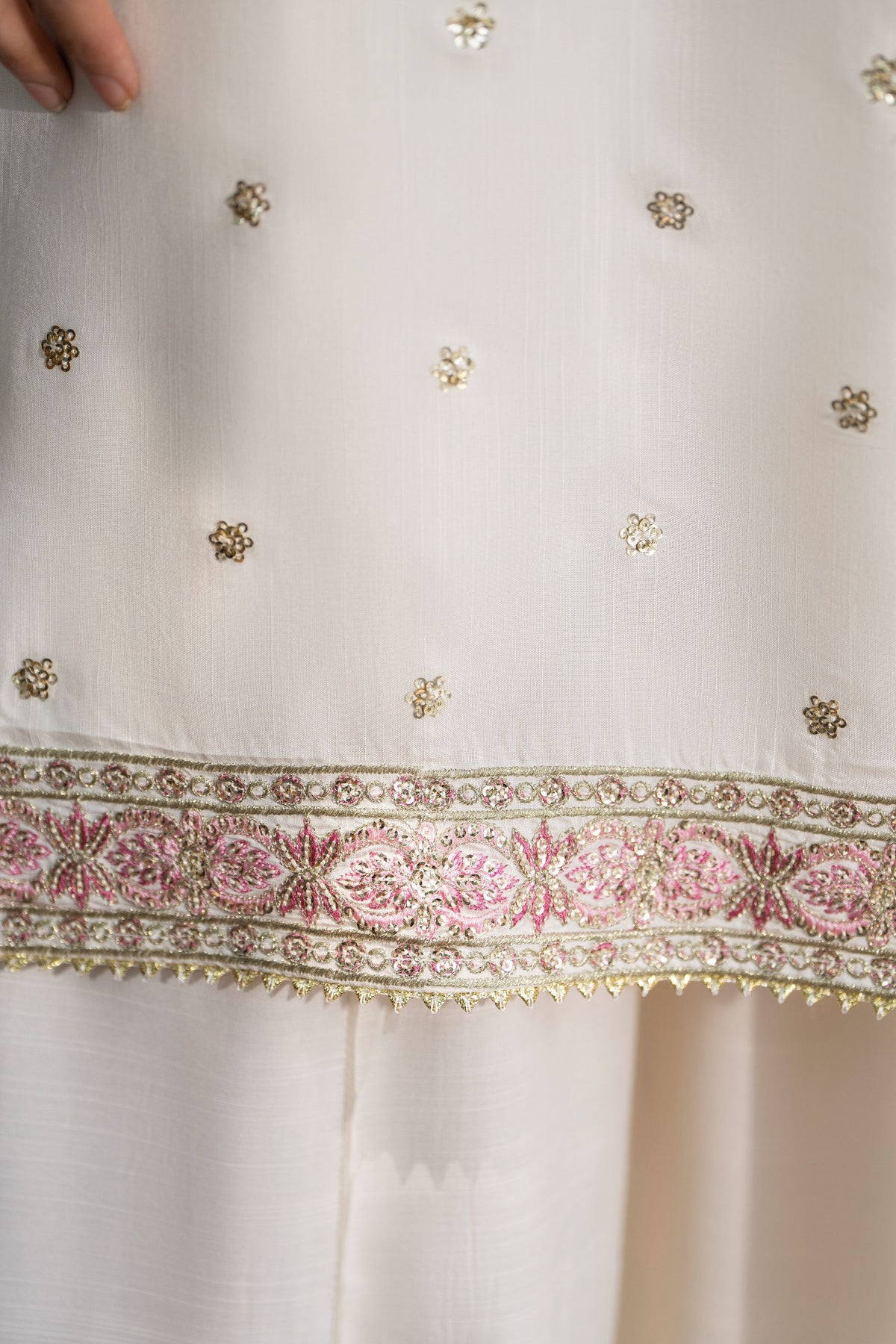 Motif Raw Silk Embroidered Suit-4095