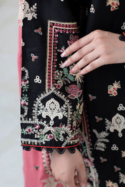 Motif Khaddar Embroidered Suit-026