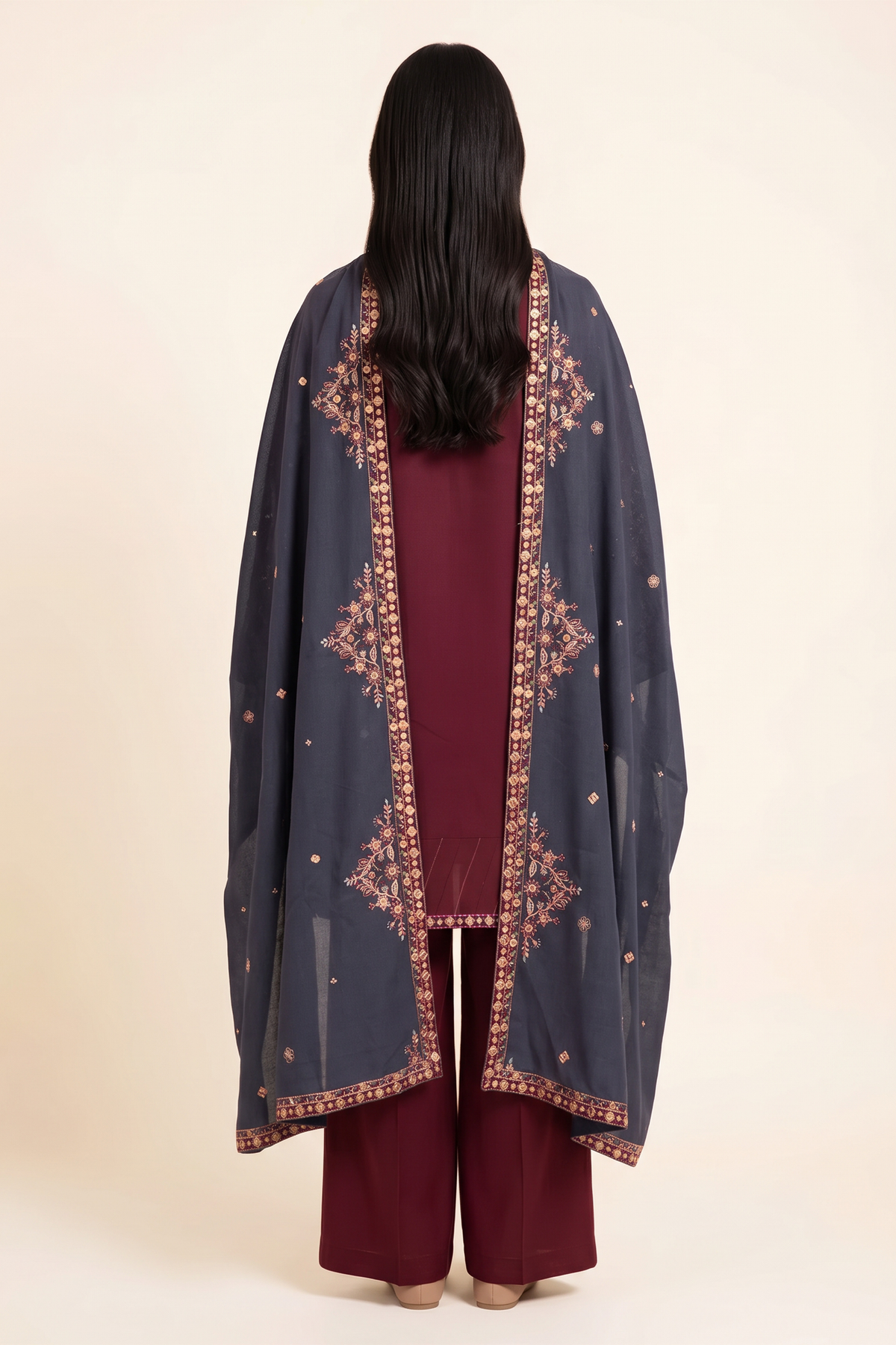 Motif Alpine Embroidered Suit-006