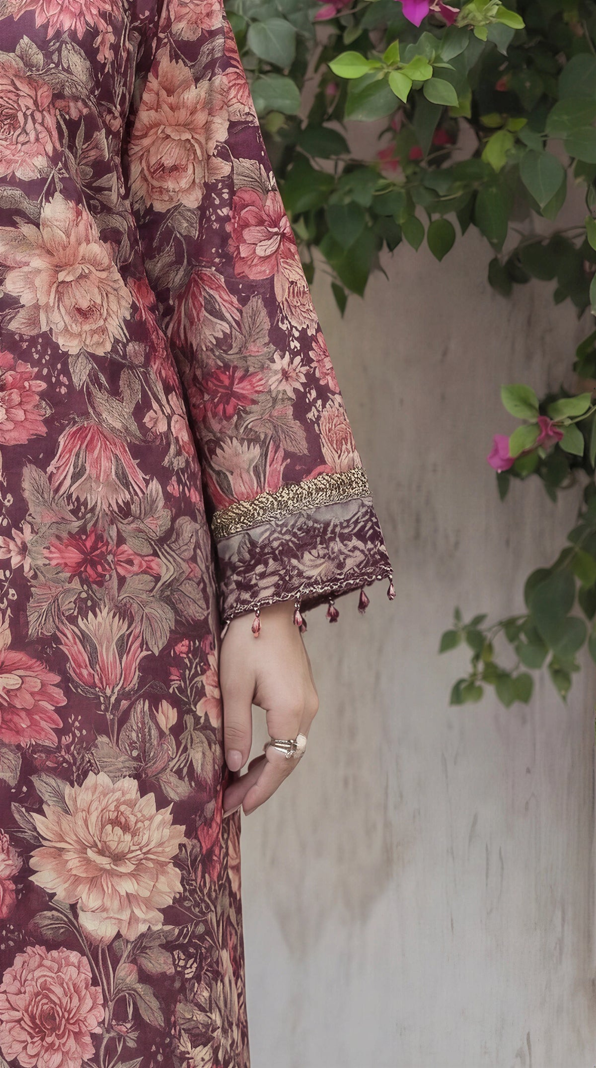 Motif Munar Embroidered Suit-3988