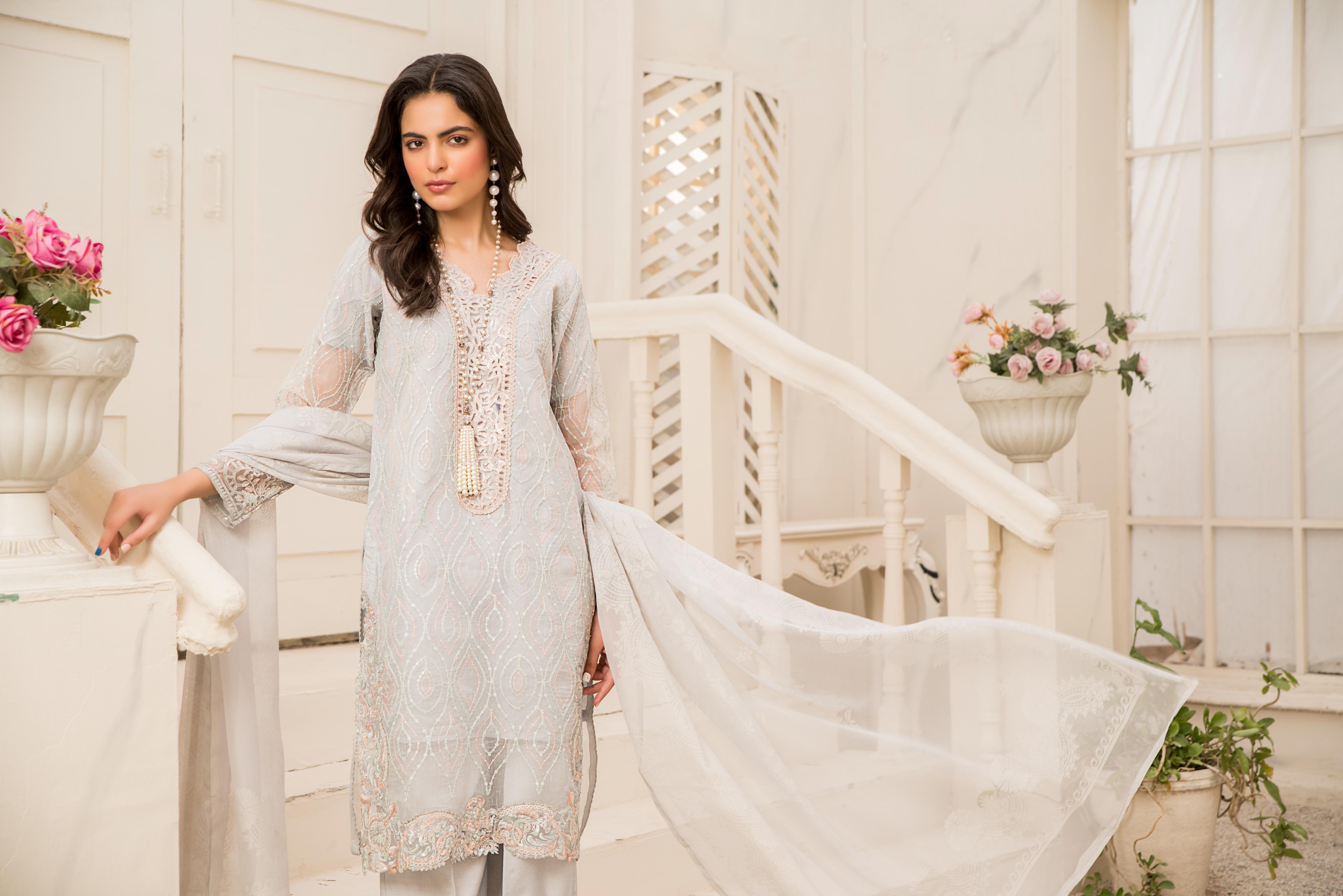 Motif Net Embroidered Suit