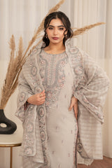 Motif Tilla and sequence Embroidered Suit