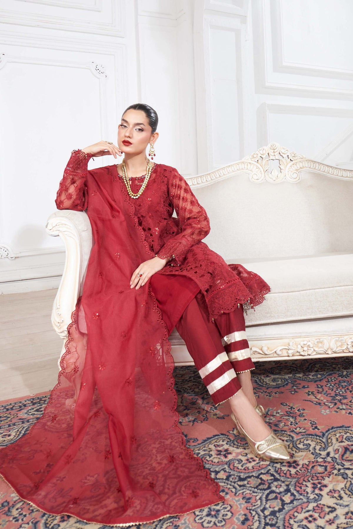 Motif Sequence Embroidered Suit-3724
