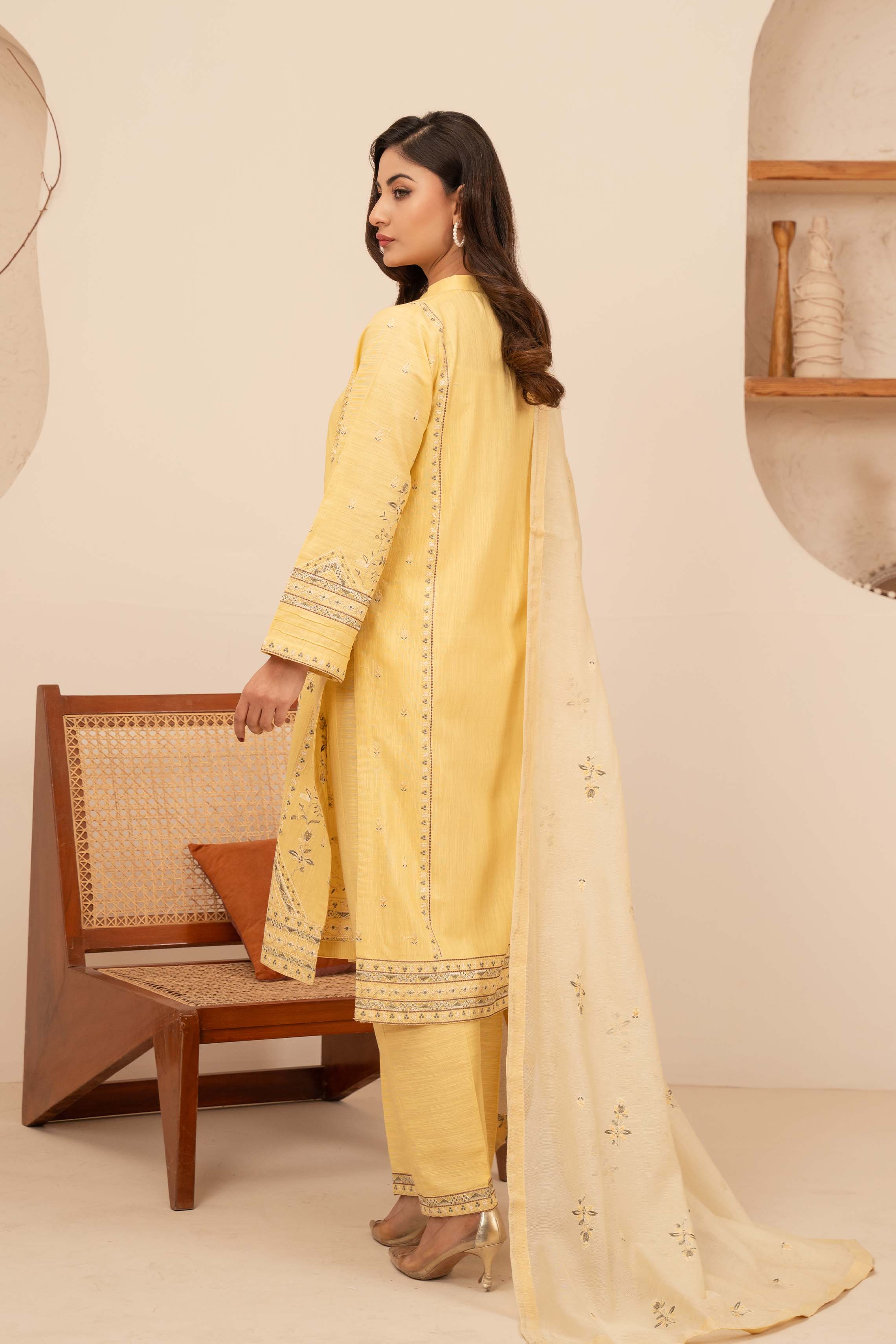 Motif Khaddar Embroidered Suit