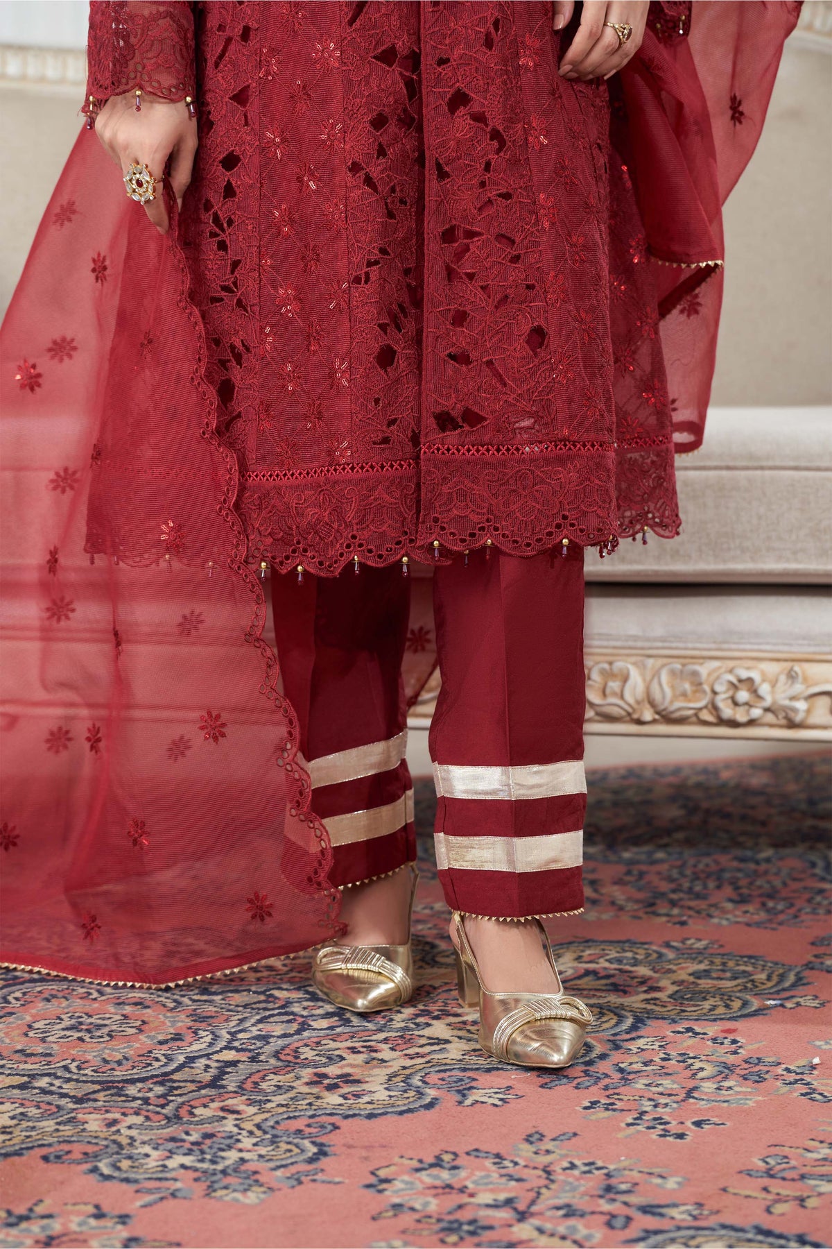 Motif Sequence Embroidered Suit-3724