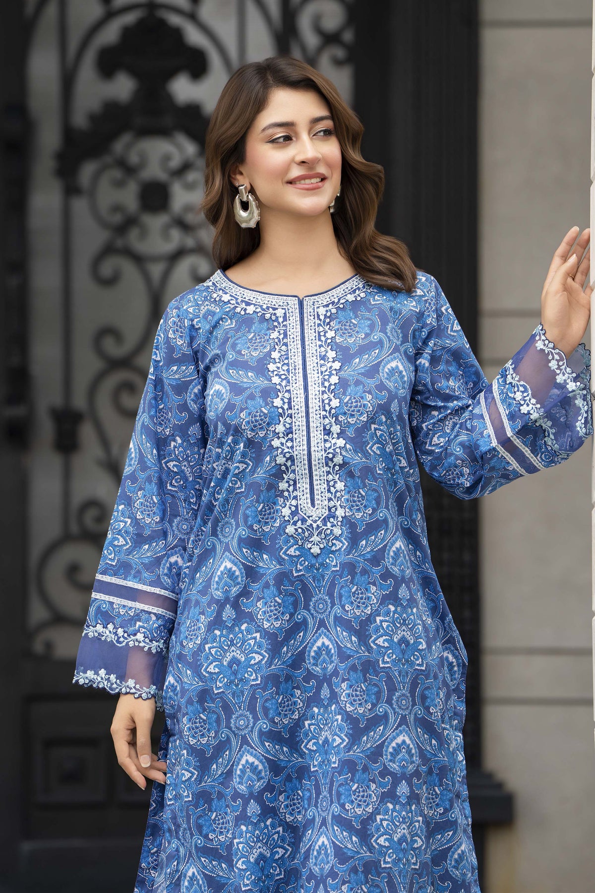 Motif Printed Lawn Suit-033