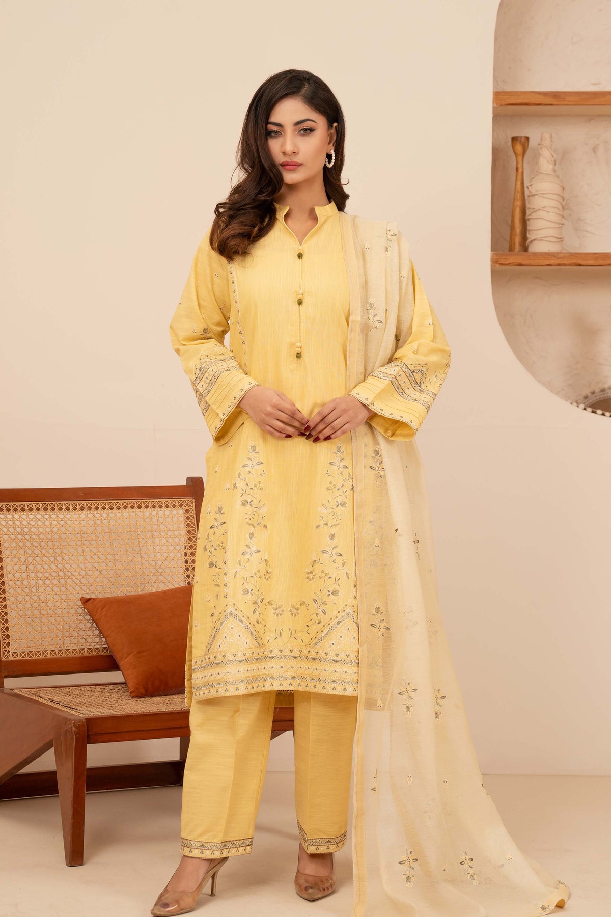 Motif Khaddar Embroidered Suit