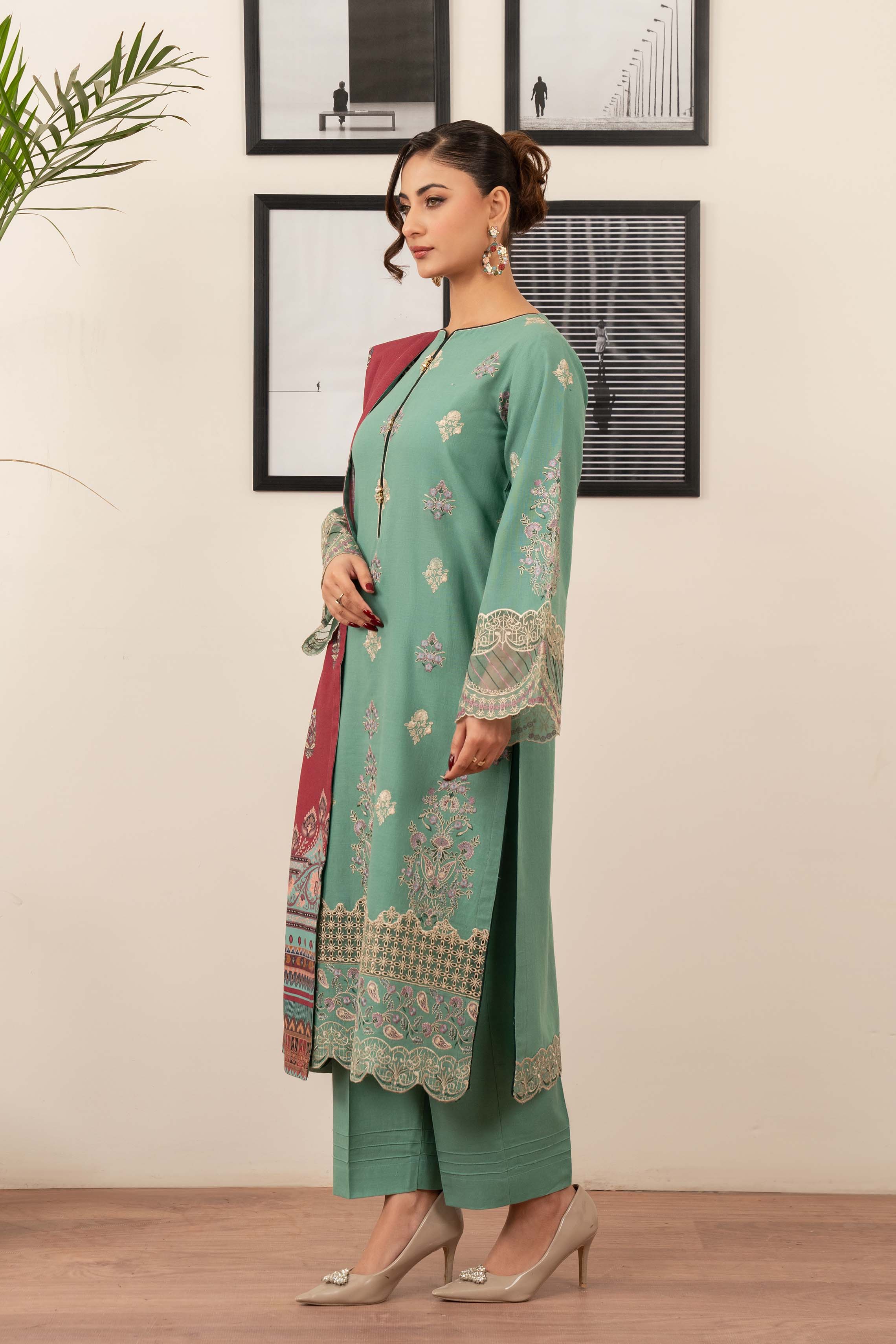 Motif Khaddar Embroidered Suit