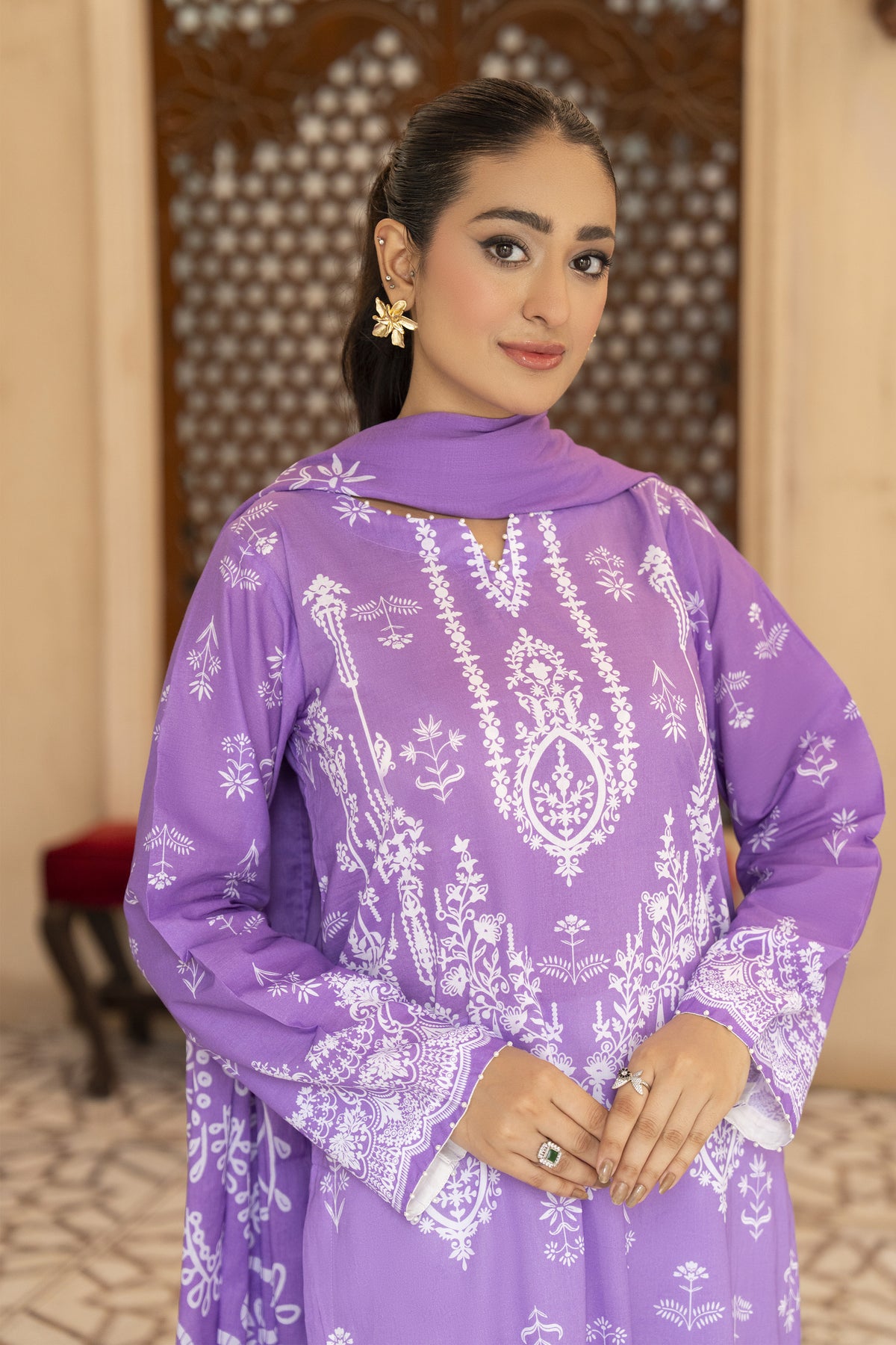 Motif Lawn Printed Suit-008