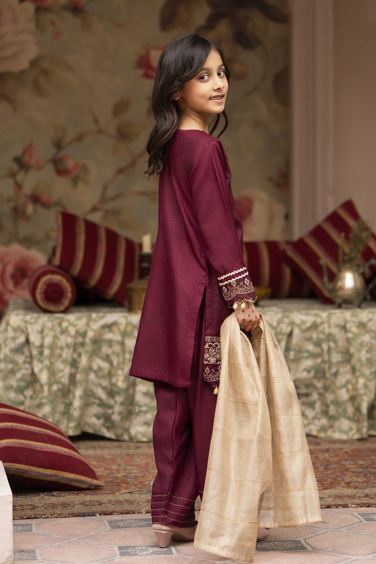 Motif Kids Viscose Embroidered Suit-658