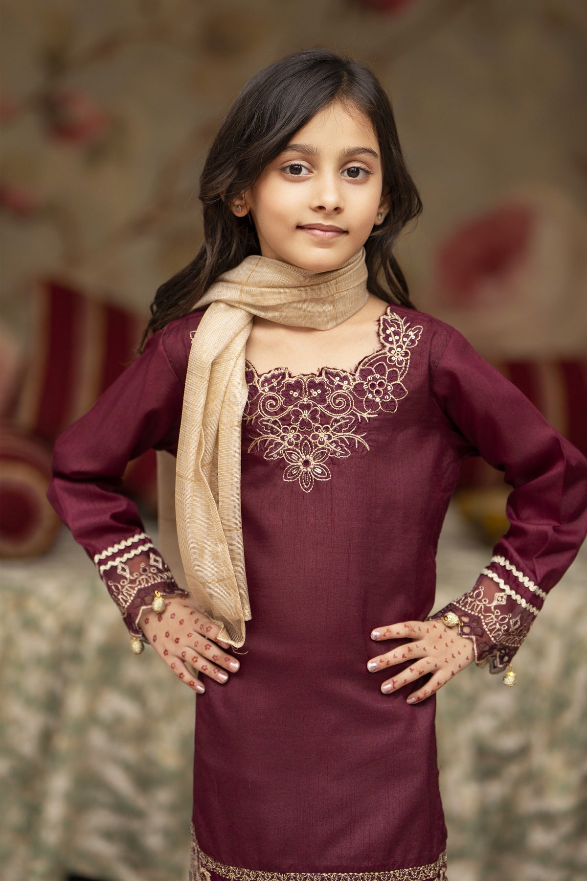 Motif Kids Viscose Embroidered Suit-658