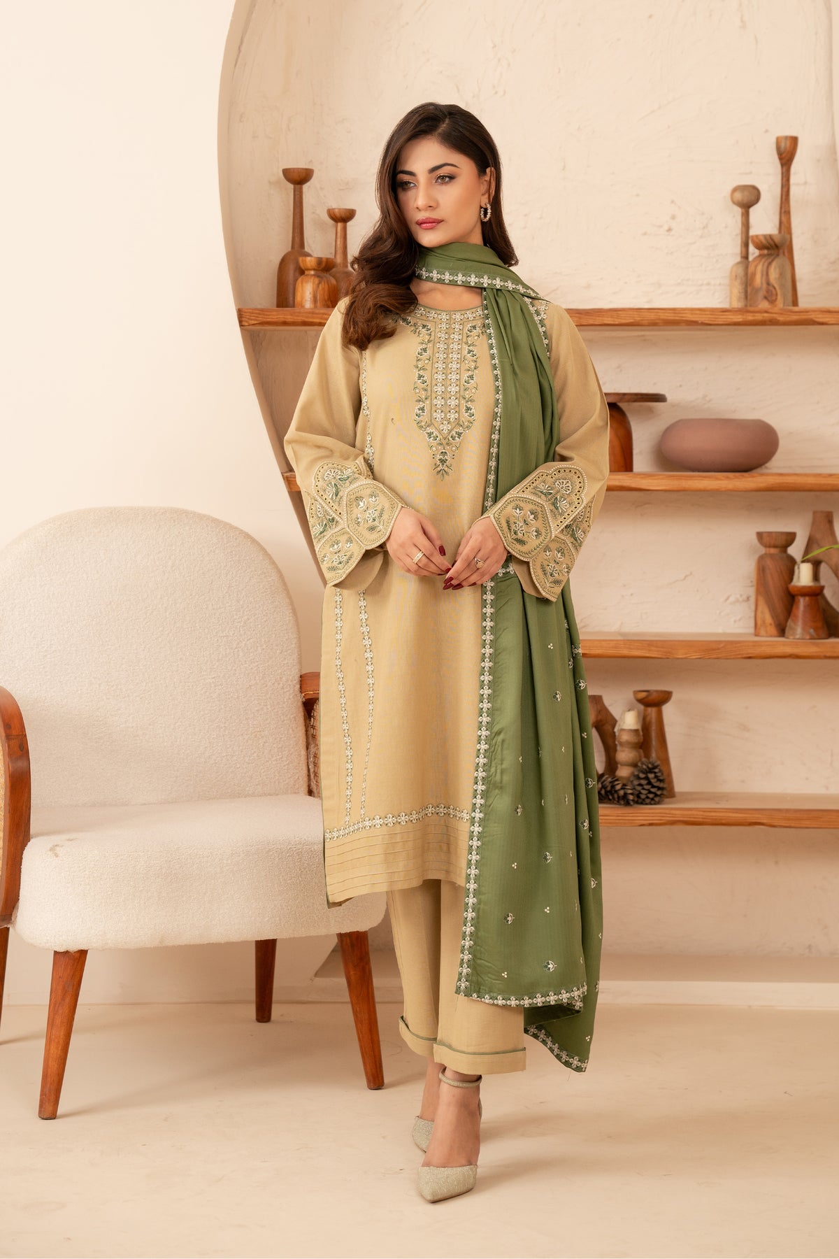 Motif Khaddar Embroidered Suit