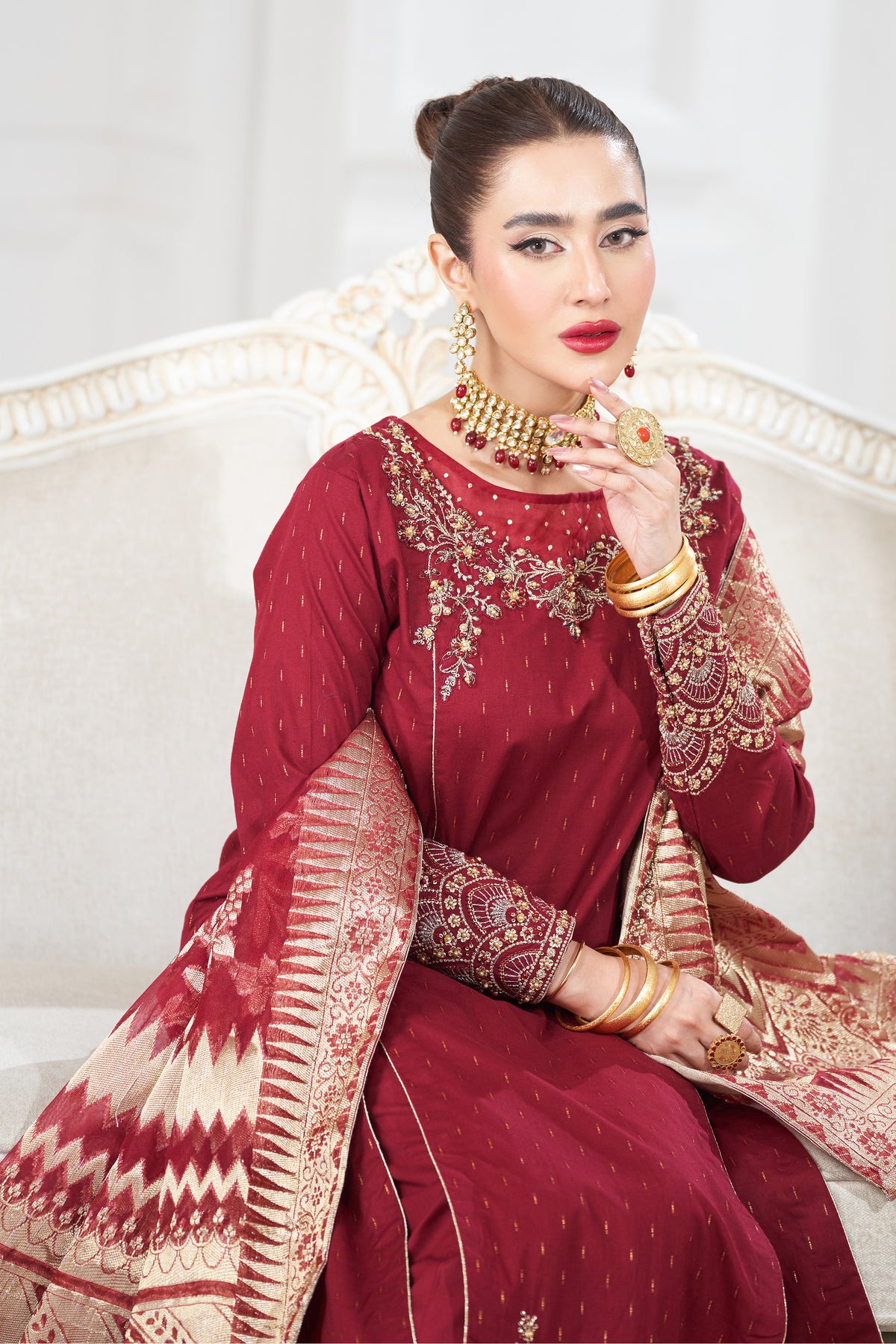 Motif Golden Brosha Embroidered Suit-026