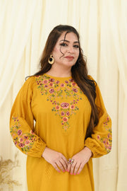Motif Khaddar Embroidered Kurta