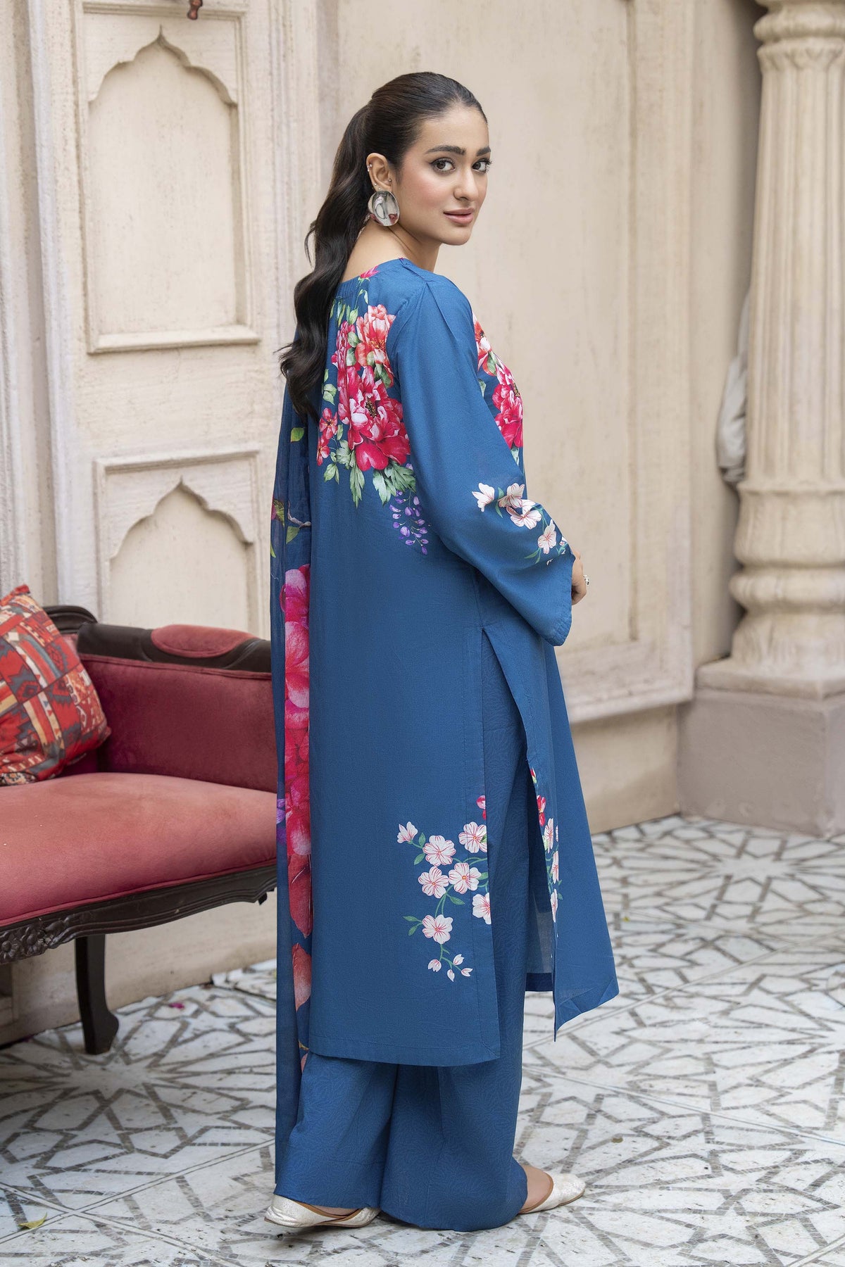 Motif Lawn Printed Suit-004