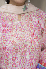 Motif Lawn Printed Suit-014