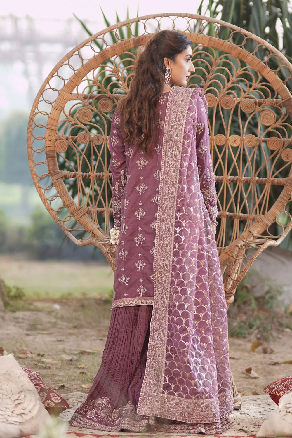 Motif Organza Embroidered Suit-009
