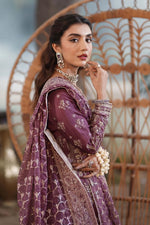Motif Organza Embroidered Suit-009