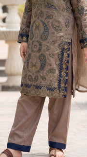 Motif Girls Embroidered Munar Suit-690