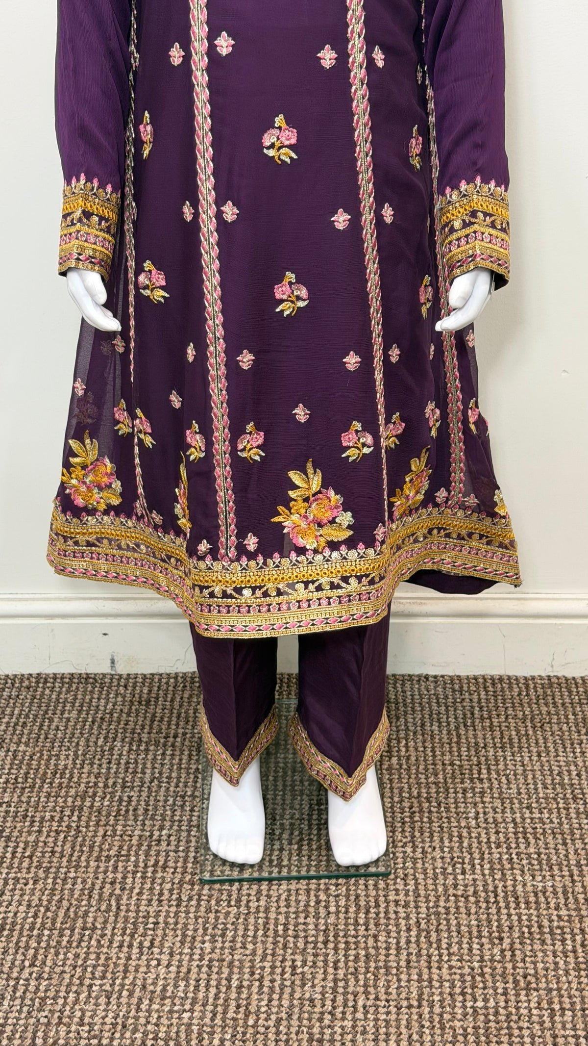 Motif Girls Chiffon Embroidered Suit-040