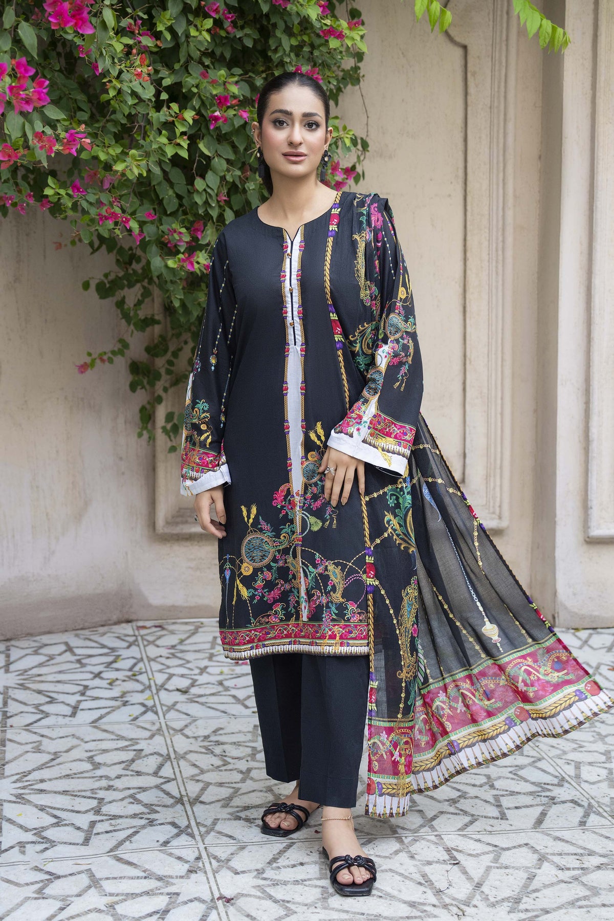 Motif Lawn Printed Suit-010