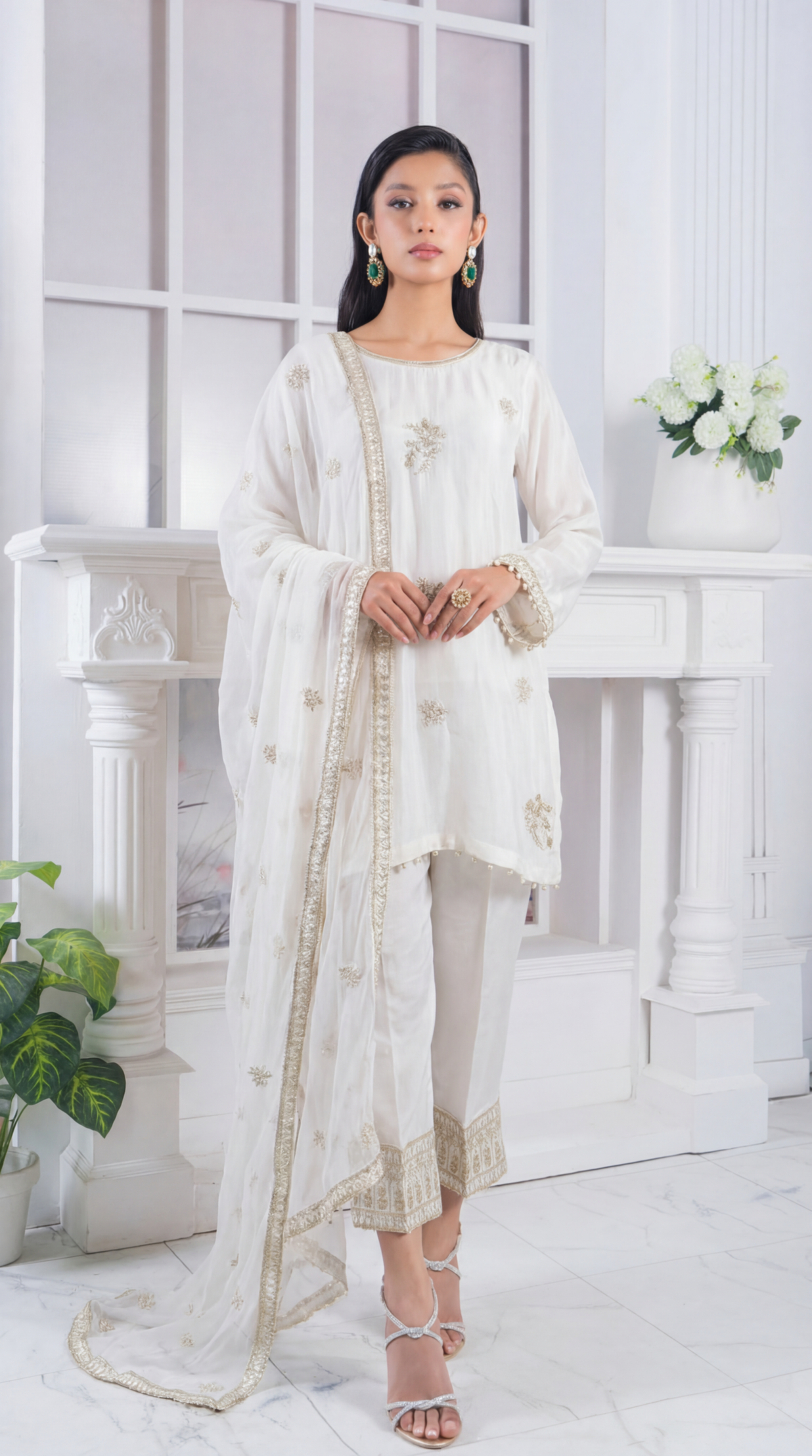 Motif Grip Embroidered Suit-035